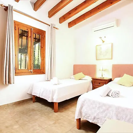 Holiday home Tolle Ferienvilla Barraca Mit Privatem Pool Port de Pollenca
